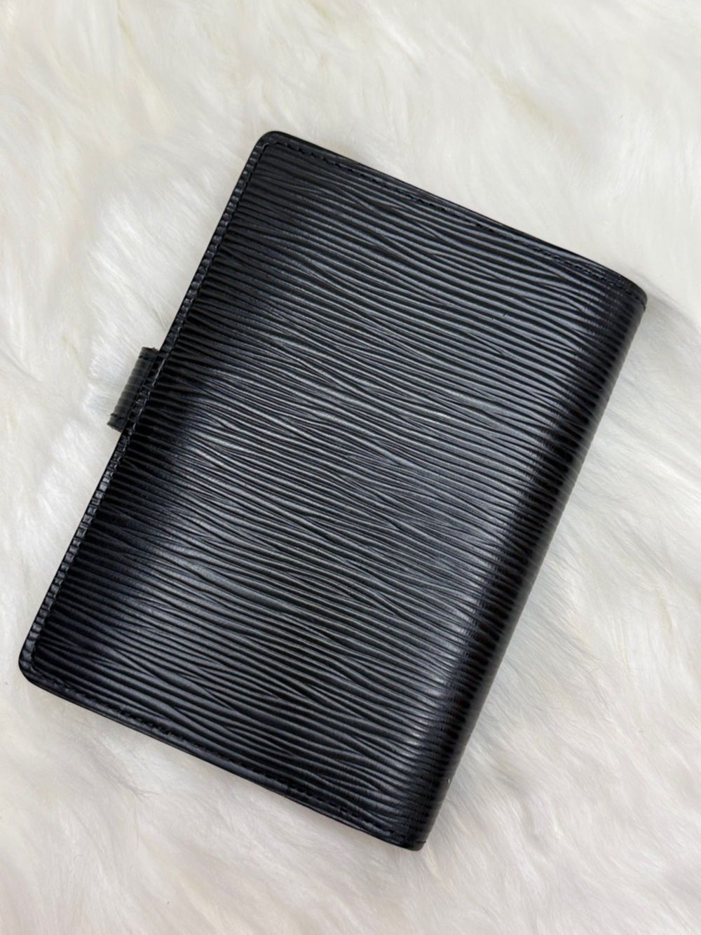 Louis Vuitton Black Epi Leather Small Agenda Cover - Picture 9 of 10
